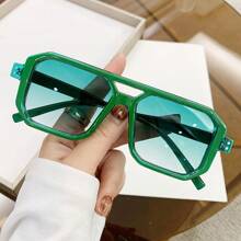 One Pair Of Neutral Square Retro Double Bridge Color-Block Glasses - Green Lenses, Lightweight Plastic Frame, Elegant And Simple Accessory For Both Women And Men, Casual Glasses, Modern Aesthetics, Durable Glasses