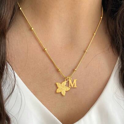 1 pièce Nouveau mode pendentif initiale étoile de mer en acier inoxydable doré avec chaîne en arête de poisson pour femmes