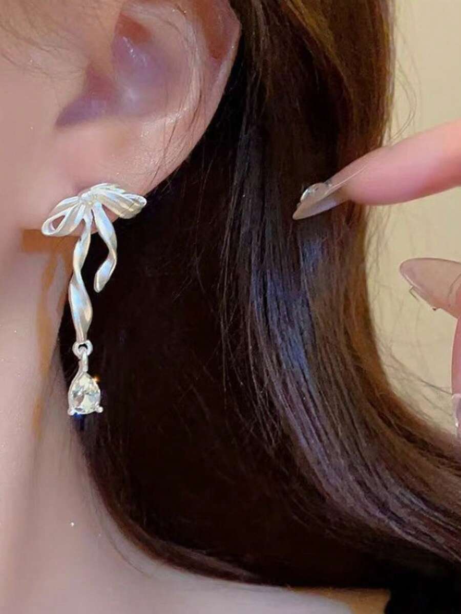 1 对带蝴蝶结耳钉的流苏耳环，优雅长流苏蝴蝶耳环，韩国时尚女士耳环，清新夏日风格 - 銀色 - 查看 1