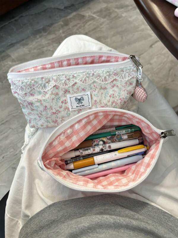 1 Piece Of Fresh Pink Lace Floral Pencil Case (Does Not Include The Heart Keychain). Niche Style Large Capacity Stationery Storage Bag, Simple Girl Highly Attractive Cosmetic Bag. Student Stationery. Back-To-School Season Gift. Perfect Choice For Students To Give Each Other Gifts!