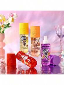 1瓶250毫升芳香喷雾，持久留香，容量大，性价比高，散发迷人自然香氛，散发优雅花香和柠檬香。适合室内外使用，例如约会、派对、度假、居家、办公室等。是馈赠亲朋好友的理想礼物。