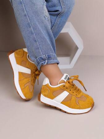 1 par de zapatos deportivos unisex de estilo nuevo para niños, con diseño minimalista, transpirables y cómodos, ligeros para correr al aire libre para niños y niñas