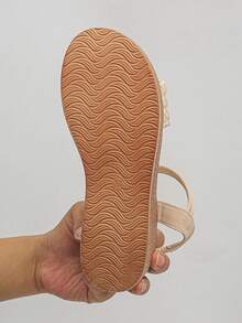 1 双夏季厚底休闲凉鞋，适合青少年，时尚百搭（尺码偏小一码）