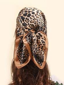 1 件春季女士 70 厘米头巾，仿丝印花小方巾头带，百搭颈部围脖薄围巾，适合日常使用 - 棕色 - 查看 1