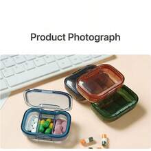 Cutie portabilă mini pentru medicamente. Dimensiuni mici, cu trei compartimente pentru medicamentele de dimineață, prânz și seară. În stoc, o cutie pentru depozitarea și distribuirea pastilelor, pe care o puteți transporta cu dumneavoastră.