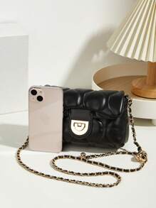 女士时尚新款百搭链条装饰吊饰刺绣菱格纹纹理纯色绗缝斜挎包，适合外出、约会、购物、通勤/工作/办公室日常使用，可作为化妆包或迷你方包，非常适合送礼