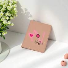 1 Peça Porta-Passaporte de Couro PU Personalizado com Coração Rosa e Letra em Inglês Impressa, Nome Personalizado para Casais, Amigos, Aniversário, Viagem, Feriado, Presentes Corporativos