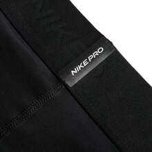 男士 Nike Pro Dri-FIT 短裤，紧身压缩短裤，休闲短裤，训练短裤，日常/户外/健身穿着。尺码建议：建议购买大一码。货号：FB7959-010 - 黑/白 - 查看 3