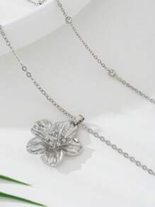 1 pieza Collar con colgante de flor plateada de 5 hojas, con capas de cuentas aleatorias, regalo de boda para mujeres