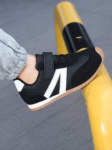 زوج من أحذية الاطفال ذات النعل السميك الأنيق والضخم، أحذية الركض الخفيفة للأولاد والبنات، مناسبة لجميع الفصول - الأسود - مشاهدة 6