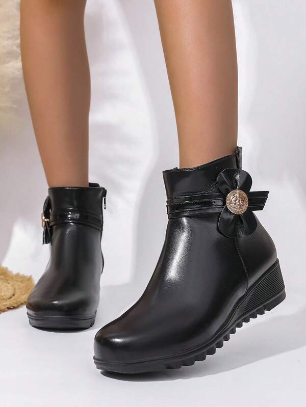 Women's Black Elegant Boots, Solid Color Buckle Decor Side Zipper Round Toe, Warm Fleece Lining Anti-Slip Thick Sole Comfortable Winter Boots