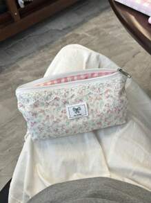 1个清新粉色蕾丝花卉铅笔盒（不含心形钥匙扣）。小众风格大容量文具收纳包，简约少女化妆包。学生文具。开学季礼物。学生互赠礼物的完美之选！ - 彩色 - 查看 7