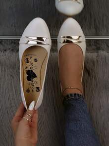 Zapatos planos para mujer diseño elegante punta redonda metal decorativo básico casual para oficina y diario ballet - Blanco - Ver 1