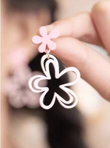1 Pair Pink Flower Shaped Earrings, Sweet And Cute Design, Perfect For Casual Daily Wear, An Ideal Gift For Those Who Prefer Cute And Sweet Style