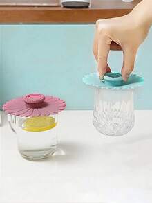 3 أغطية أكواب متعددة الوظائف بشكل دوار الشمس من السيليكون الملون بمقبض محكم، أغطية أكواب/أكواب مرنة من السيليكون، مانعة للتسريب والغبار، أغطية أكواب متعددة الألوان للأكواب والأكواب وإبريق الشاي والقهوة، أغطية أكواب مرنة، أغطية أكواب ساخنة للقهوة والشاي، قابلة لإعادة الاستخدام، ضد الغبار والحشرات، ملحقات الأكواب، العودة إلى المدرسة بعد العطلة، الصيف، هدية.