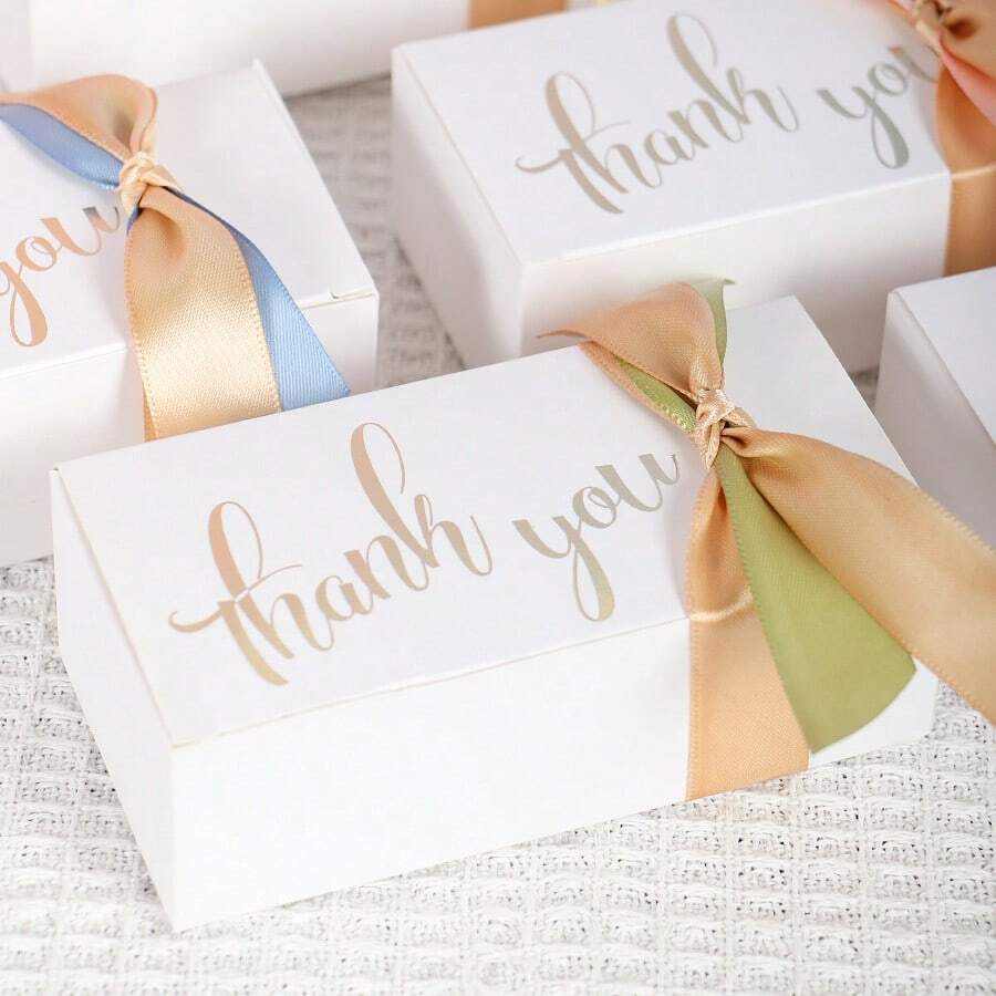 10 pièces Boîte de faveur de mariage imprimée "Thank You" avec nœud en ruban de satin coloré. Boîte cadeau en papier élégante avec estampage blanc et or pour douche de mariée, réception de mariage, fête d'anniversaire, cadeaux pour les invités et décorations de table - Boîte rectangulaire - Voir 1
