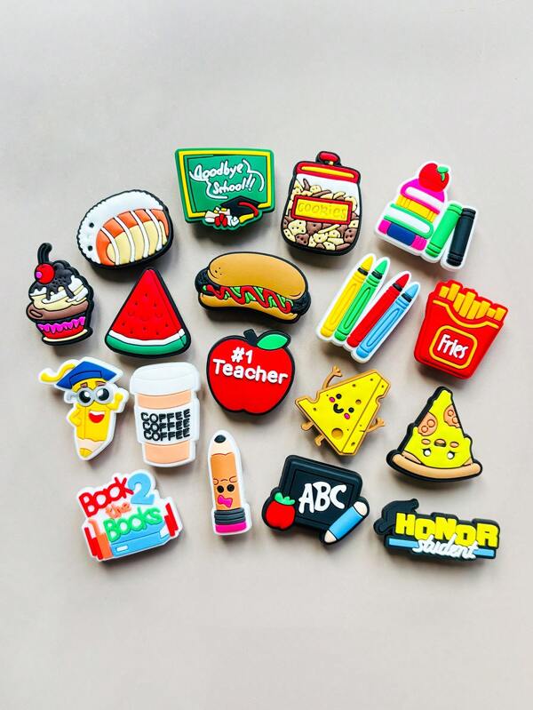 18 piezas de la serie de aprendizaje feliz, con diseños ricos y diversos, que incluyen alimentos como sushi, sandía, perritos calientes, manzanas (impresas con #1 Profesor), tazas de café, papas fritas, pizza, etc., así como pizarrones (con el texto "¡Adiós escuela!") y elementos con temática de campus como ABC, bolígrafos de colores, lápices con birrete de graduación