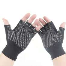 A Pair Of Sports, Cycling, Fitness Half-Finger Gloves, Rock Climbing, Mountain Climbing And Outdoor Fitness Gloves