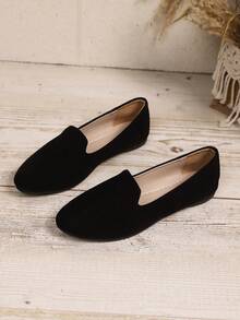 Fall/Winter Women's Fashion Simple Flats, Round Toe Slip-On Casual Shoes, Black Suitable For Work, Commuting, European Style, Flat Heel Pointed Toe Shoes, Maternity & Plus Size - Black - View 5