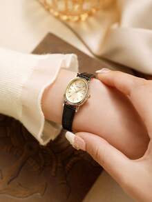 LIANDU LIANDU 1件复古时尚休闲女士腕表，椭圆形表壳，PU表带，精致表盘饰有水钻，优雅迷人，适合日常佩戴、生日礼物、派对、节日聚会，是送给自己或朋友的理想之选，不含包装。 - 黑色 - 查看 4