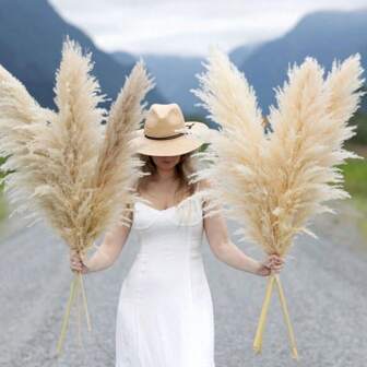 10/20/30pcs 23.62/39.37 Inch Tall Beige Fluffy Luxury Pampas Grass Stems, Dried Pampas Grass Bouquet To Add Boho & Farmhouse Style To Your Space - Pampas Grass Is Ideal For Floral Arrangements, Home Decor, Graduation, Homecoming/Vases, Weddings & Creating Bohemian Ambiance At Home. Great For Christmas, Halloween & Wedding Decorations,Fake Plants