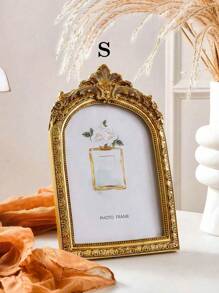 1个复古欧式金色装饰相框，3种尺寸可选，优雅复古设计，适合婚礼装饰、家居装饰，最佳礼品