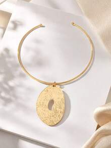 1 件金色大椭圆形徽章袖口颈链女士项链 - 大橢圓項圈 - 查看 3