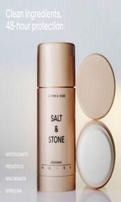Desodorante SALT & STONE | Desodorante natural extra fuerte para mujeres y hombres | Sin aluminio con extractos de algas marinas, manteca de karité y probióticos (Rosa negra y oud - 26 fl oz)