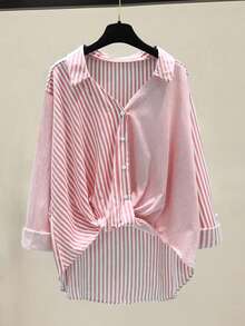 女式休闲度假条纹拼布棉质下摆卷边袖口前短后长款长袖衬衫，春夏