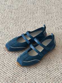 Women Flats