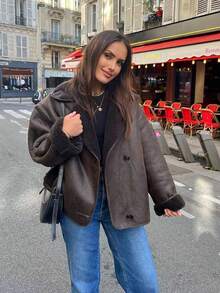 Chaqueta de invierno para mujer con forro de piel marrón - Estilo de calle casual con solapa suelta, bolsillos y mangas largas