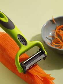 1件可旋转不锈钢刀片蔬菜削皮器，厨房不锈钢去皮削皮器，旋转多功能三面瓜刨，土豆削皮器，苹果削皮器，胡萝卜削皮器，黄瓜切片器，三合一多功能削皮削皮器，蔬菜水果瓜刨，不锈钢削皮器去皮水果刀多功能土豆甘蔗刮刀刨削皮器