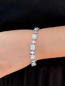 1 件女式闪亮白银镀 CZ 长方形网球链手链，新娘方晶锆石首饰，适合新娘、婚礼、订婚、宴会、派对、伴娘、圣诞节礼物