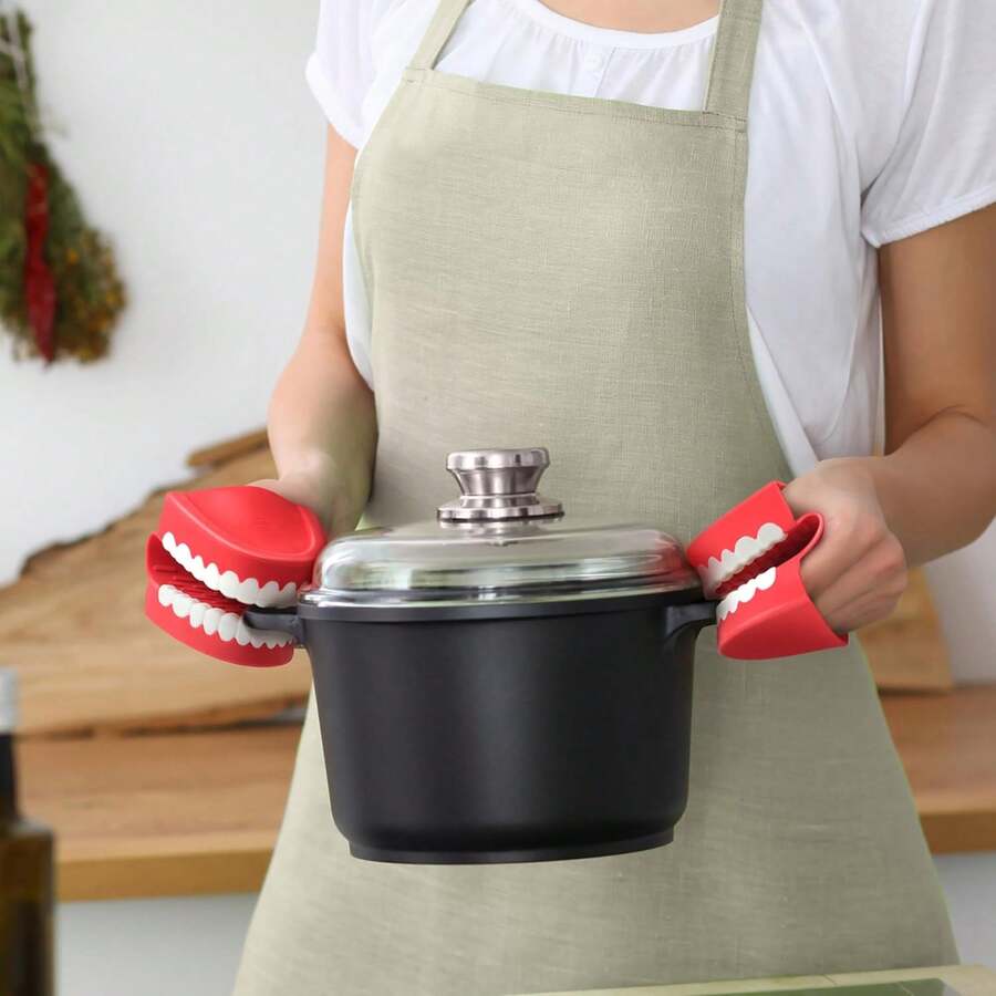Genuine Fred Chomp Pot Holders, Oven Mitts, Set Of 2, Chattering Teeth Inspired, Heat Resistant Silicone Oven Grips, Fun, Quirky Kitchen Gadget And Accessory - 1 - 查看 1