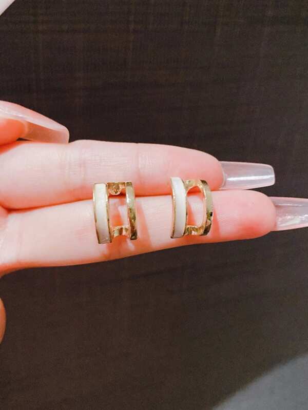 1 par de pendientes minimalistas y elegantes con forma de gota de aceite, pendientes versátiles y delicados para uso diario de mujer