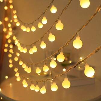 1 pièce 40 LED Boules blanches givrées Ficelle de lumières colorées, Décorations de Noël Lumières de pays des merveilles, Lumières à bulles blanches Convient pour le camping en extérieur, les mariages, les fêtes et les décorations de scène, Éclairage d'ambiance pour les vacances à l'intérieur, à l'extérieur, Décorations de Noël (alimenté par batterie sans piles)