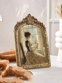 1个复古欧式金色装饰相框，3种尺寸可选，优雅复古设计，适合婚礼装饰、家居装饰，最佳礼品