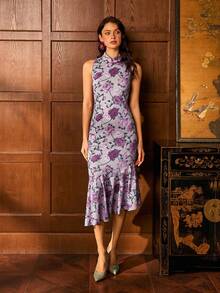 Wykwintna damska nowa chińska sukienka bez rękawów Cheongsam - klasyczny kołnierzyk typu stójka, elegancki kwiatowy nadruk, kaskadowe falbaniaste obszycie - formalna odzież na wieczorowe gale, bankiety w stylu black-tie, wesela, imprezy na czerwonym dywanie i dyplomatyczne kolacje - Słodki róż - Zobacz 3