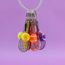 1 件男士仿网球钥匙扣，微型编织毛绒网球拍钥匙圈，体育纪念品金属吊坠礼物，送给兄弟/最好的朋友学校汽车配件可爱哥特 Y2k