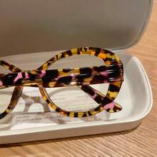 2025 Latest Super Cute Pink Leopard Print Plain Mirror Retro Reading Glasses Thick Square Big Frame Lens Anti Glare Digital Eyestrain Oversized Retro Reading Glasses For Women, Oprah Style Large Readers Small Face Square Cateye Reduce Eye Fatigue On Computers, TVs, Phones, And Games, Suitable For Reading/Computer Reading Lense Screen Protector Plain Glasses Clear Lens Glasses - 豹紋 - 查看 3