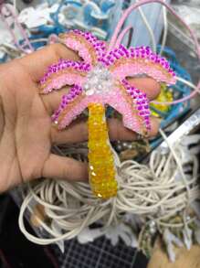 椰子树包吊坠、串珠椰子树、人造珍珠和果实累累的椰子树象征着毅力/顽强的生命力，手工串珠热带棕榈树钥匙扣 - 充满活力的绿色和粉红色 DIY 棕榈树饰物，带有白色花朵装饰，波西米亚风棕榈树饰物包和服装背包配饰，适合女性和男性