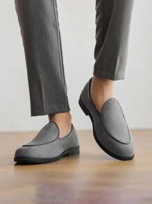 Herenschoenen in Britse stijl, verfrissend en ademend, comfortabel, minimalistische, veelzijdige, casual instappers voor buiten, modieuze niche voor jongeren, ademende, antislip, duurzame mocassins voor in de zomer.