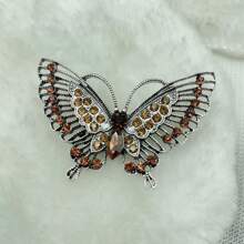 1 pieza Broche de solapa de aleación de zinc con diseño de mariposa, accesorio de alta gama para decorar abrigos, sombreros, bolsos, mochila unisex para la escuela