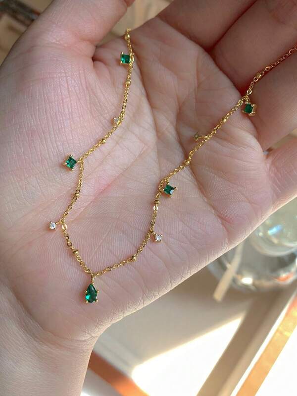 1pc Sparkling Green Zirconia Stone Necklace, Fashionable & Luxurious Unique Niche Design Delicate Clavicle Chain, Versatile For Daily Wear, Party And Gathering