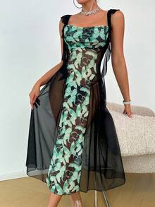 2 piezas Nuevo conjunto de lencería sexy, vestido de tirantes con cuello profundo y encaje con estampado digital y panty - Verde - Ver 1