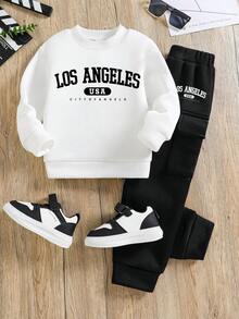 男童印花圆领卫衣和运动裤套装