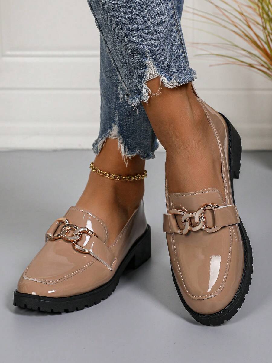 Mocasines de mujer con decoración de cadena, zapatos planos slip-on, estilo británico, nueva llegada de otoño 2025, estilo universitario, moda elegante, cómodos y casuales. Mocasines de mujer adecuados para faldas y uso en el campus, talla pequeña en un tamaño