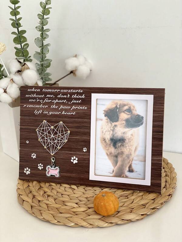 1pc Wooden Pet Memorial Photo Frame, Hanging Pet Photo Frame With Paw Print Wrapped Wire