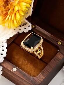 Anel de luxo vintage em cobre banhado a ouro 18K com zircônias sintéticas exageradas nas cores vermelha, esmeralda, preta e turquesa, cravação quadrada estilo princesa, aliança de casamento feminina, joia para o Dia dos Namorados, para uso diário em todas as estações.