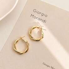 Fashionable Geometric Cable Hoop Earrings, Minimalist Versatile Personalized Statement Earrings For Women - Yellow Gold - View 3